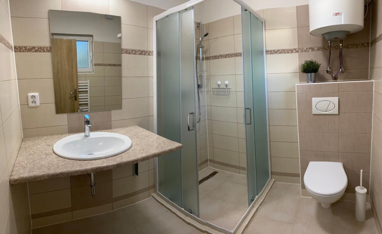 Apartmány Nad Parkem Broumov Kültér fotó